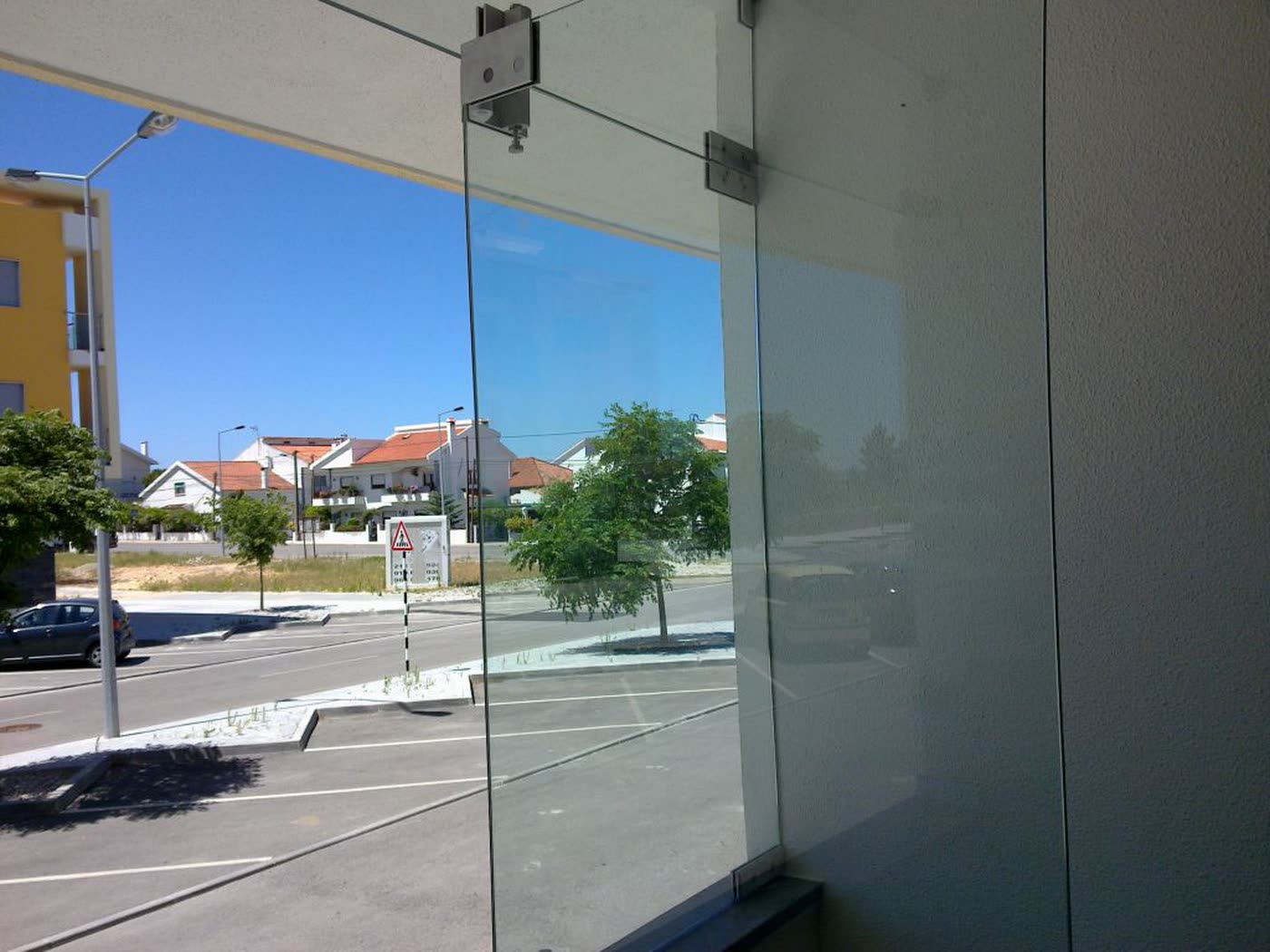 Fachadas e Portas de Abrir: trabalho realizado pela Vidreira do Ó, fotografia 3