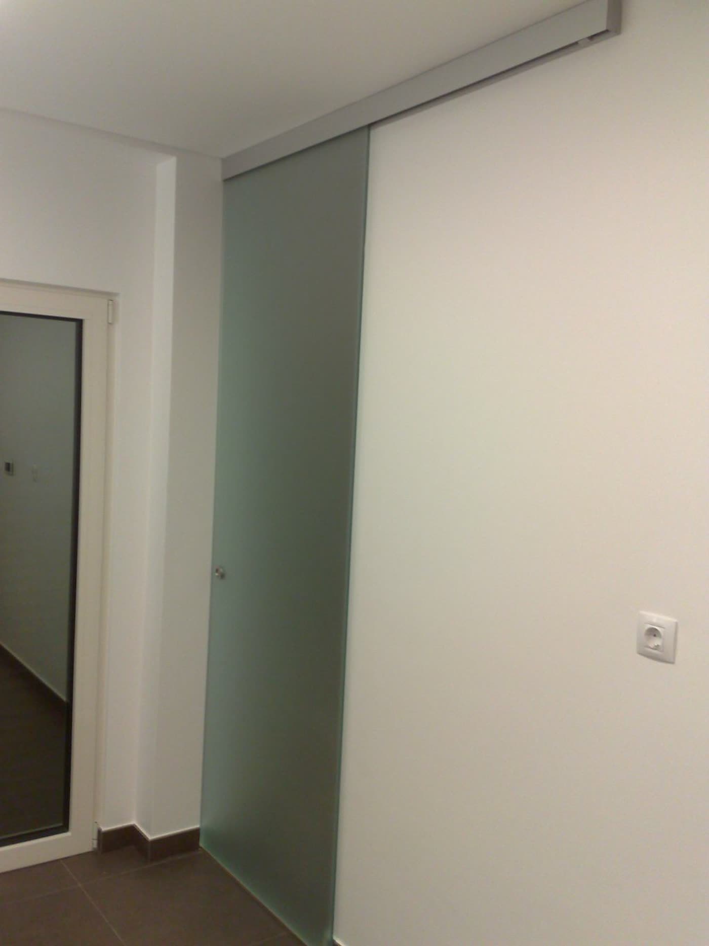 Portas de Correr: trabalho realizado pela Vidreira do Ó, fotografia 5